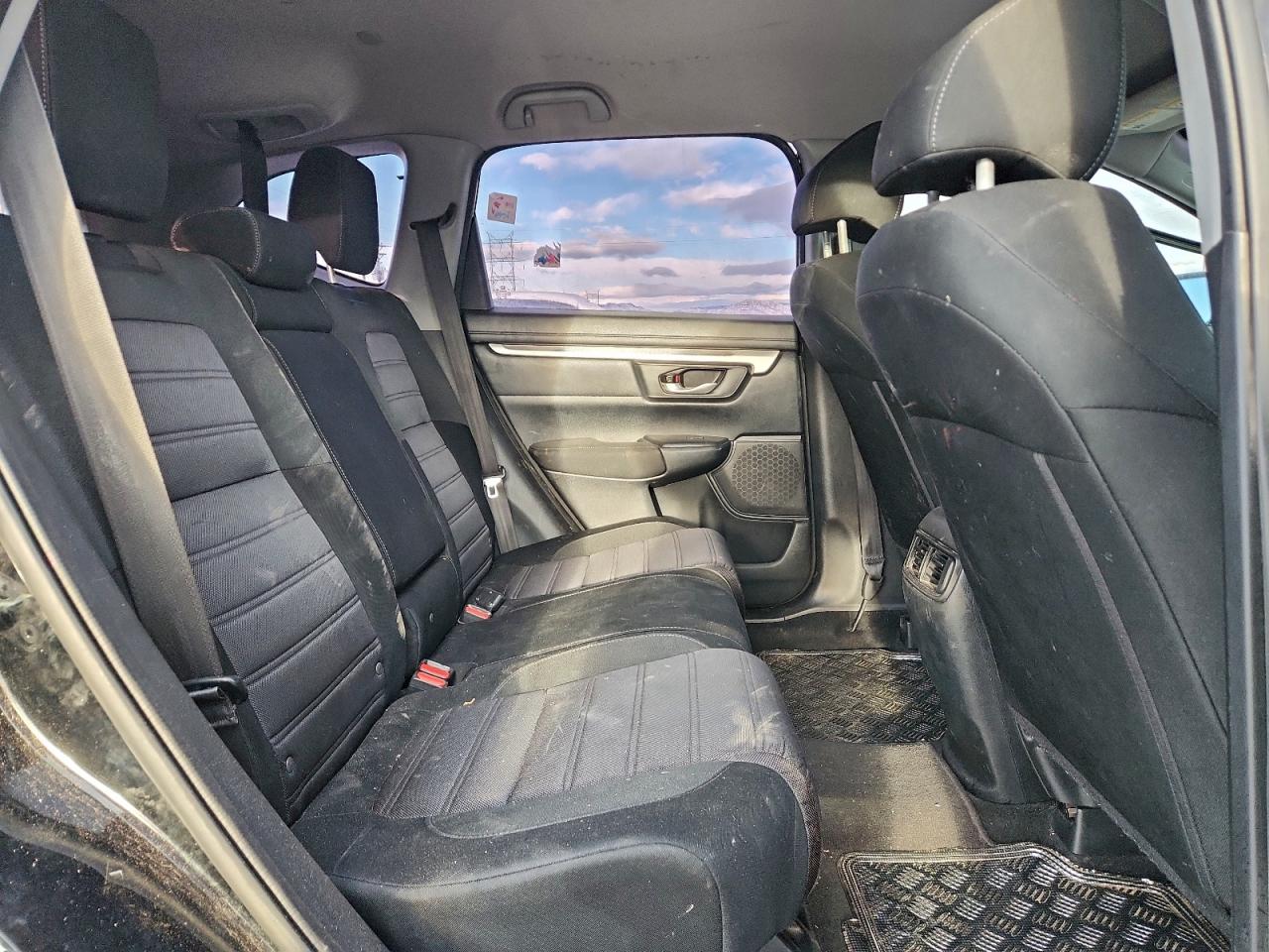 2017 HONDA CR-V LX photo 11