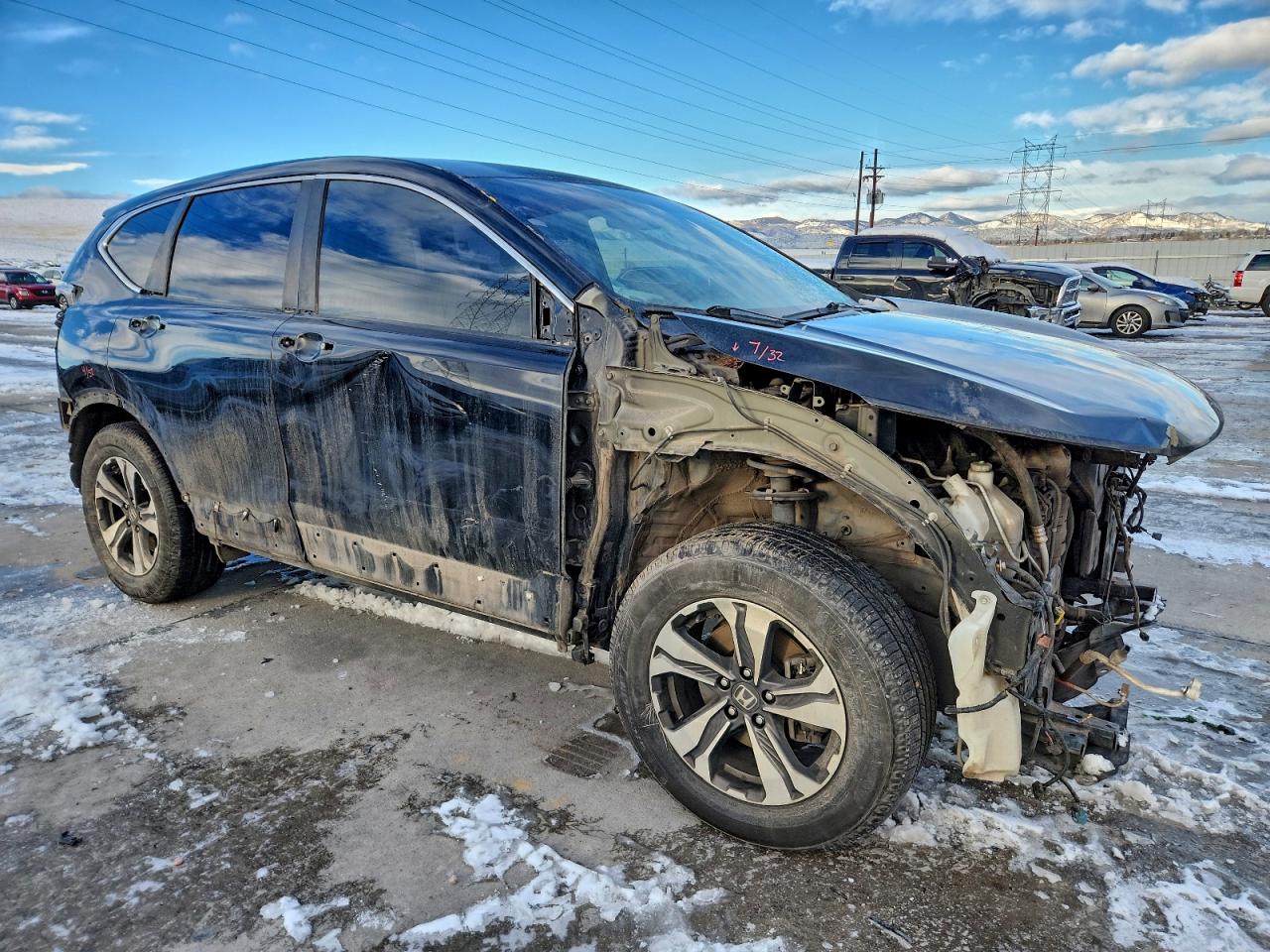 2017 HONDA CR-V LX photo 4