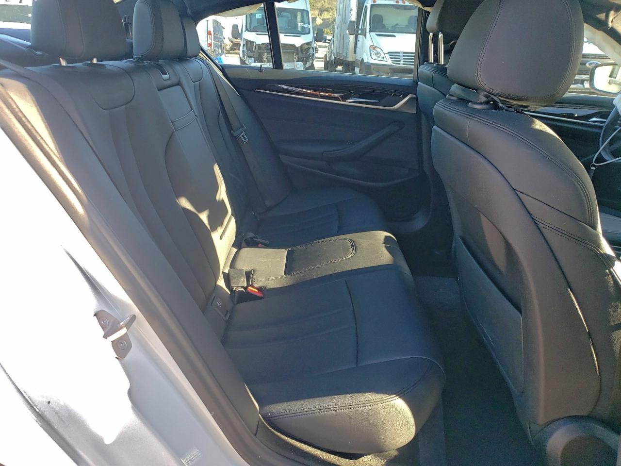 2019 BMW 530E photo 10