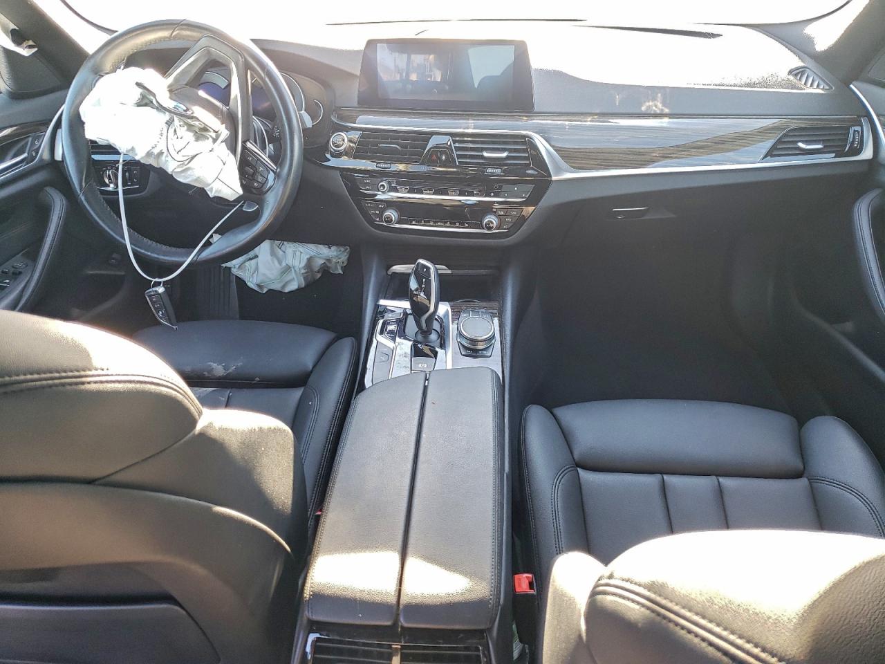 2019 BMW 530E photo 8
