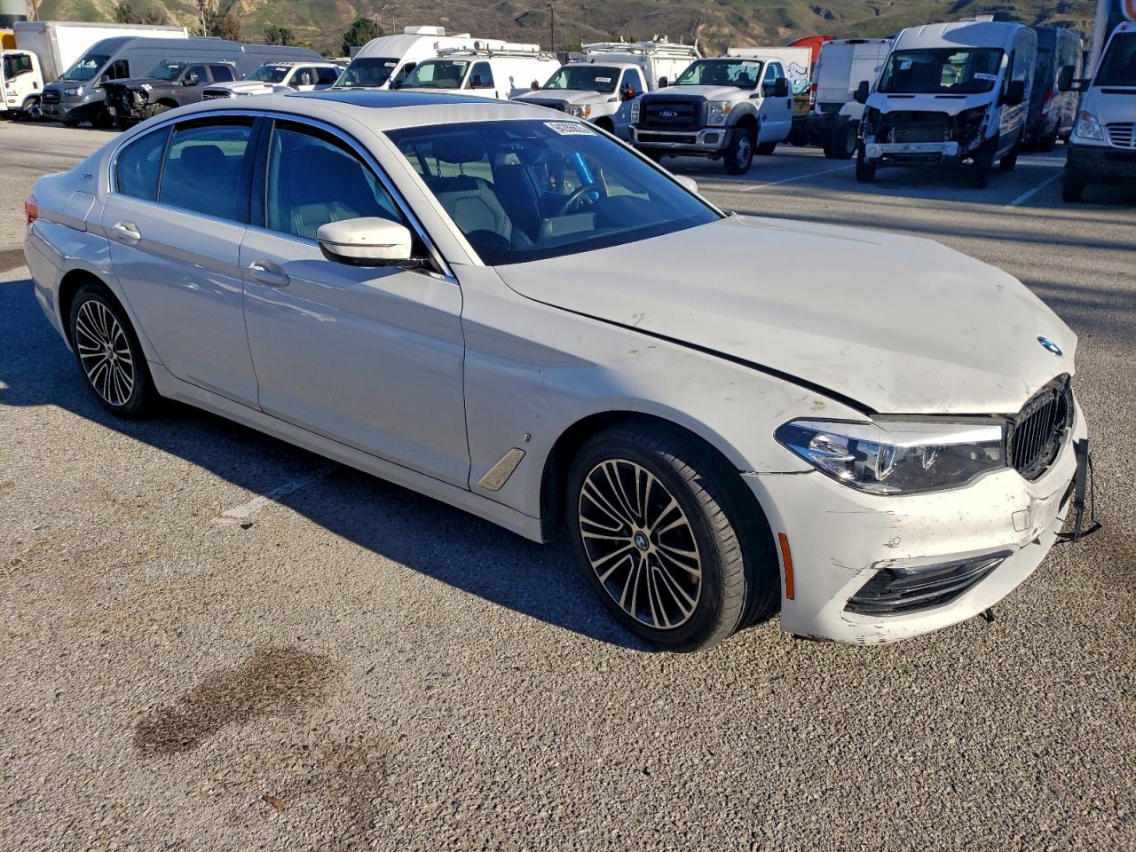 2019 BMW 530E photo 4