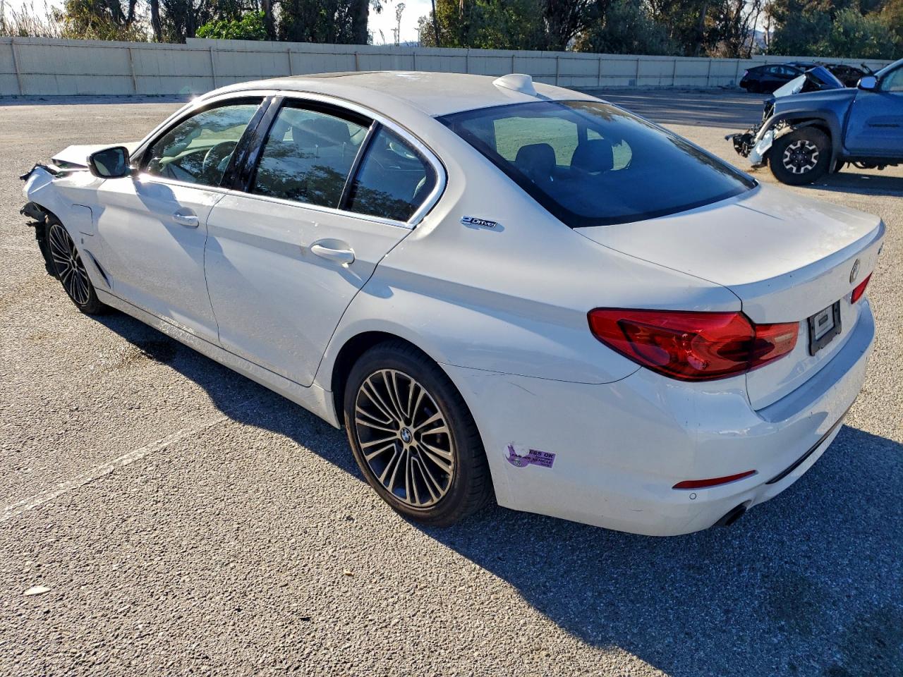 2019 BMW 530E photo 2