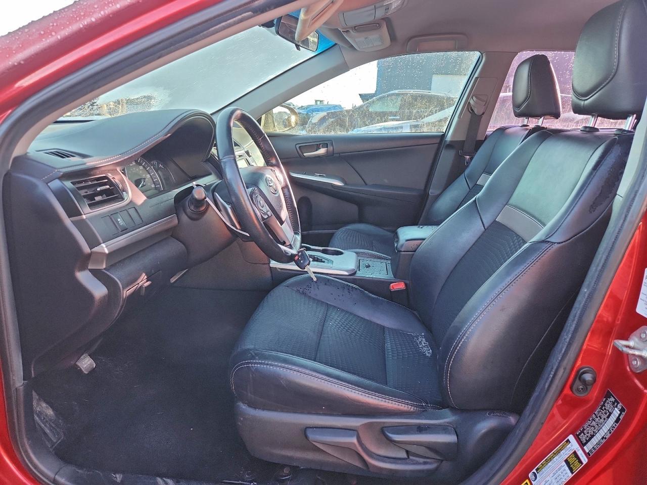 2013 TOYOTA CAMRY photo 19