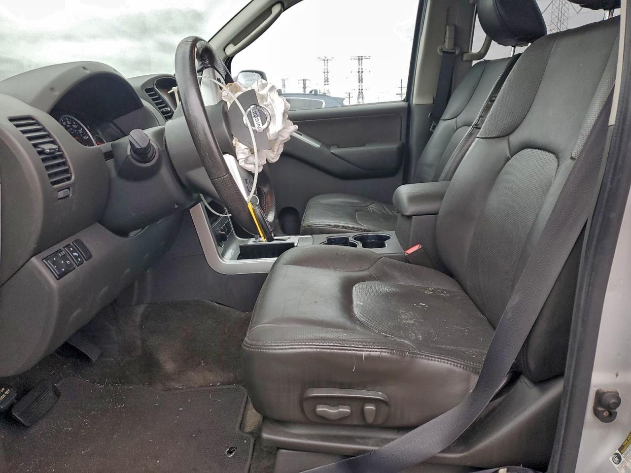 2012 NISSAN PATHFINDER S photo 19