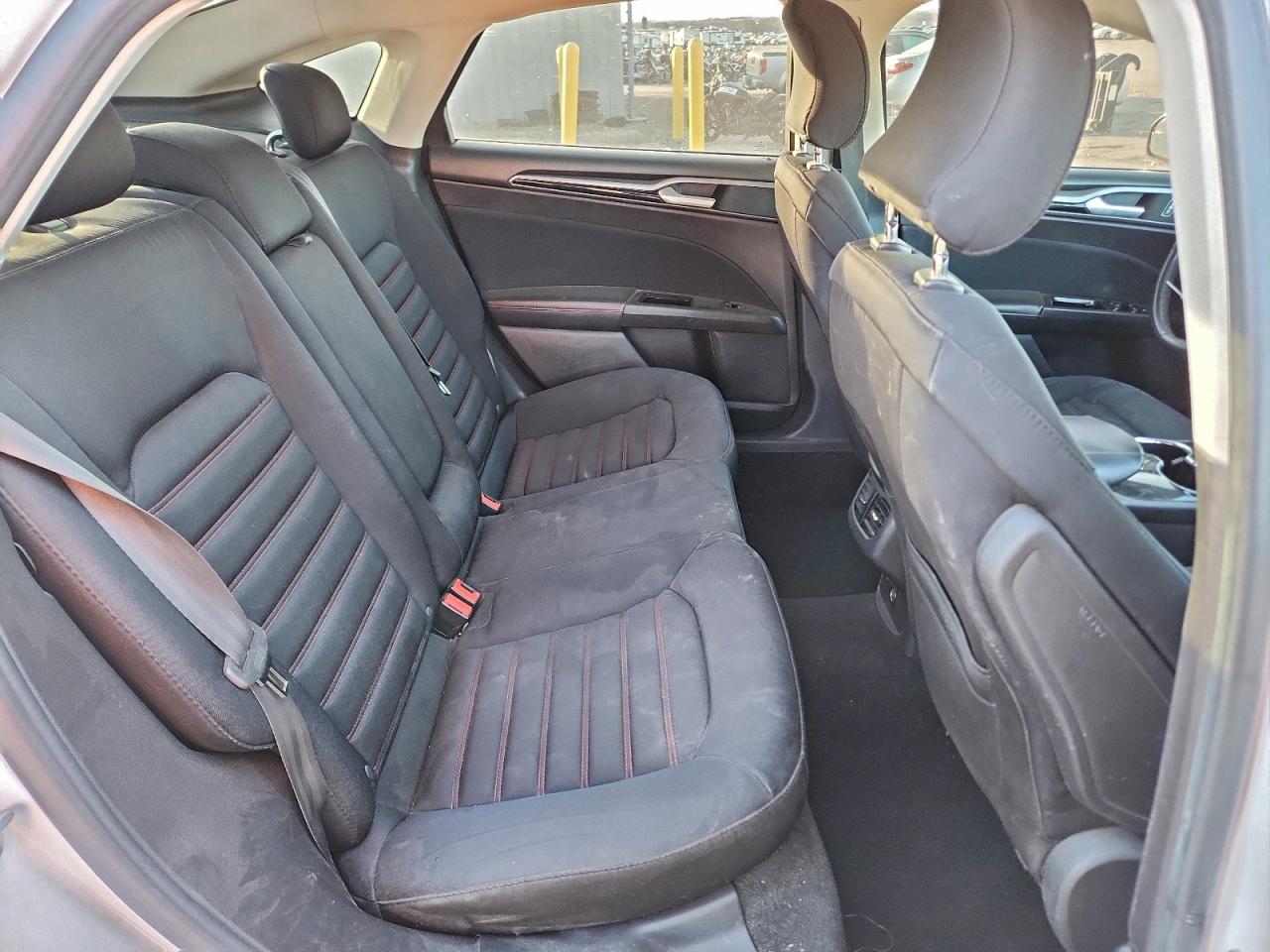 2016 FORD FUSION SE photo 10