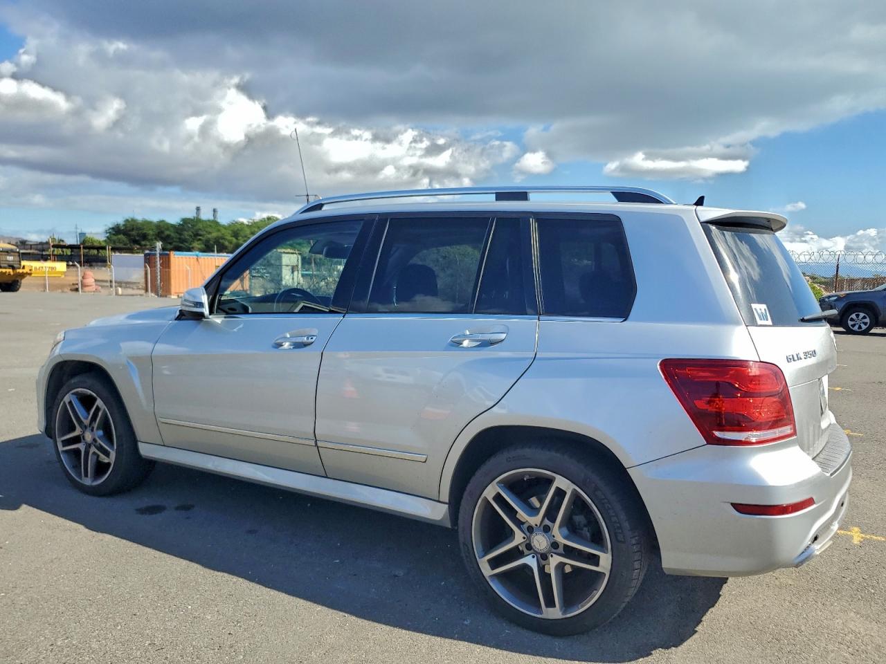 2015 MERCEDES-BENZ GLK 350 4MATIC photo 3