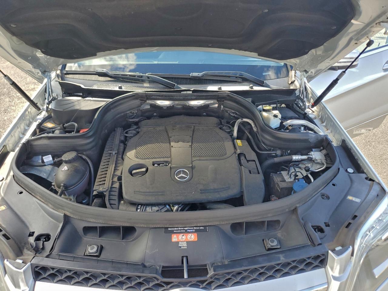 2015 MERCEDES-BENZ GLK 350 4MATIC photo 23