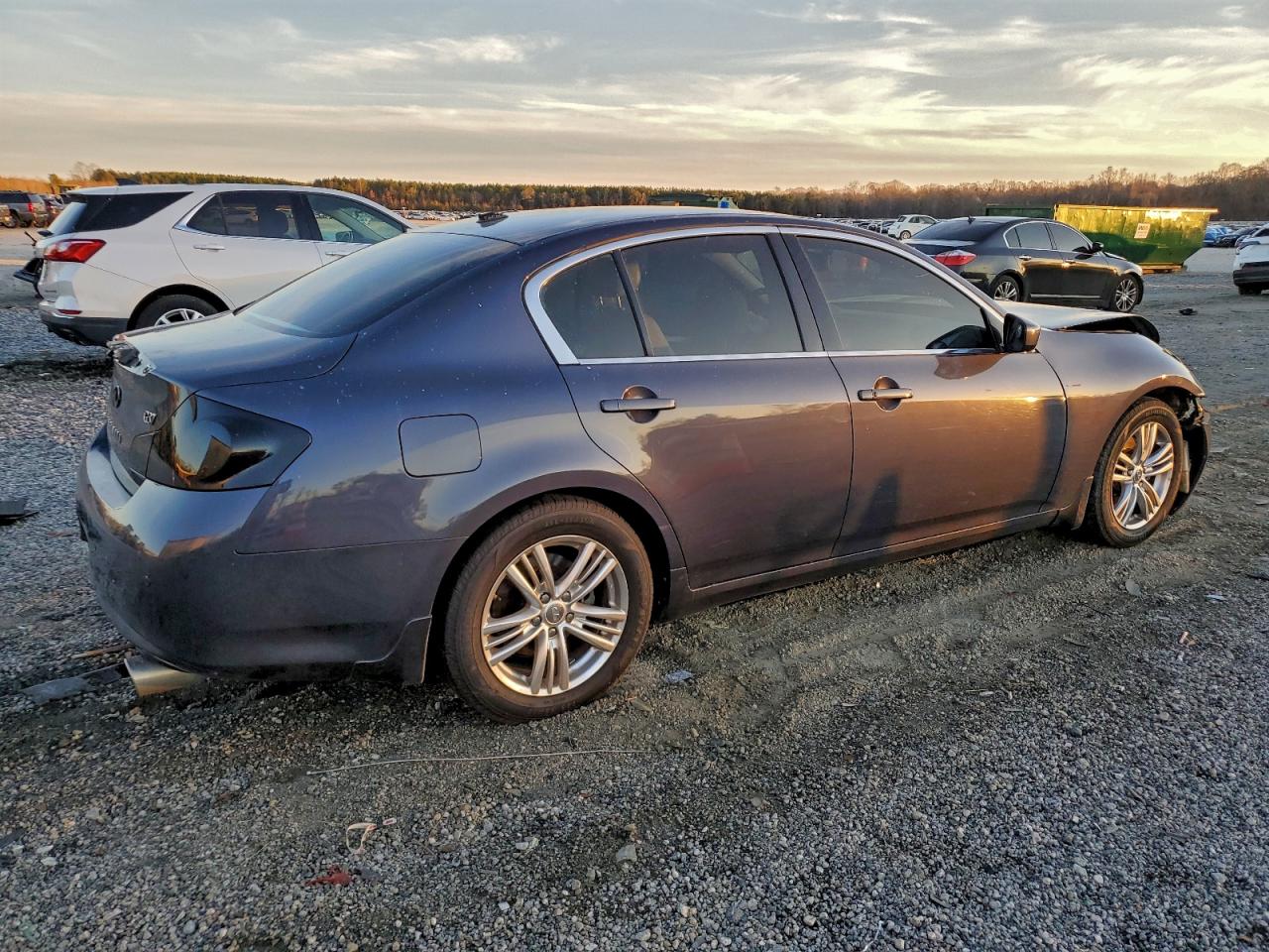 2010 INFINITI G37 photo 7