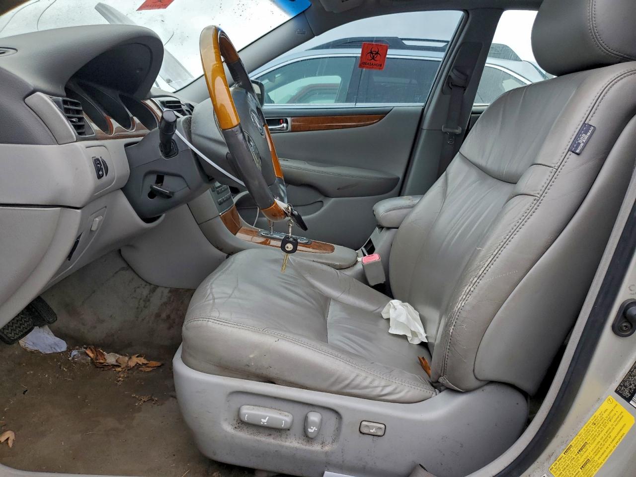 2005 LEXUS ES 330 photo 13