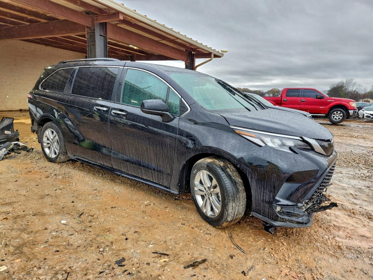 2022 TOYOTA SIENNA XSE photo 10