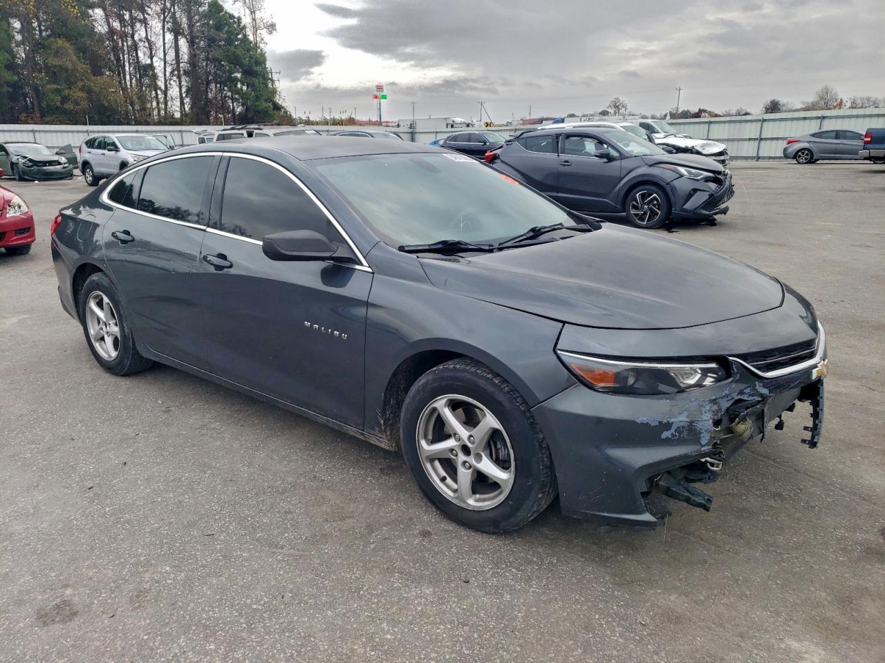 2017 CHEVROLET MALIBU LS photo 4