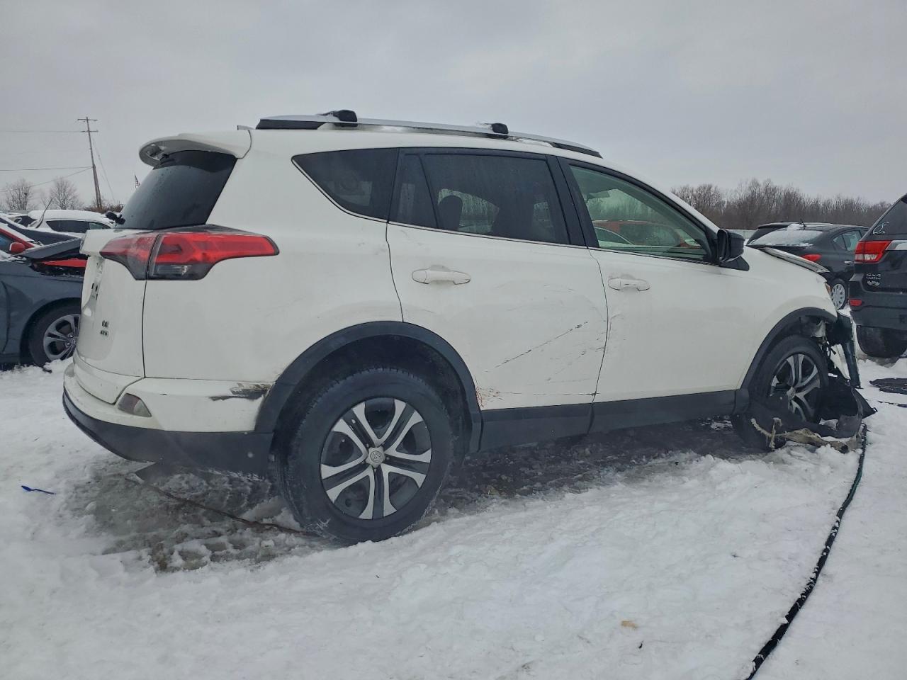 2016 TOYOTA RAV4 LE photo 7