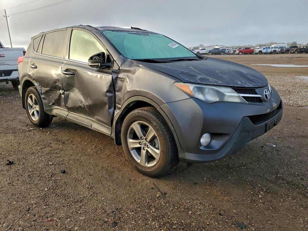 2015 TOYOTA RAV4 XLE photo 4