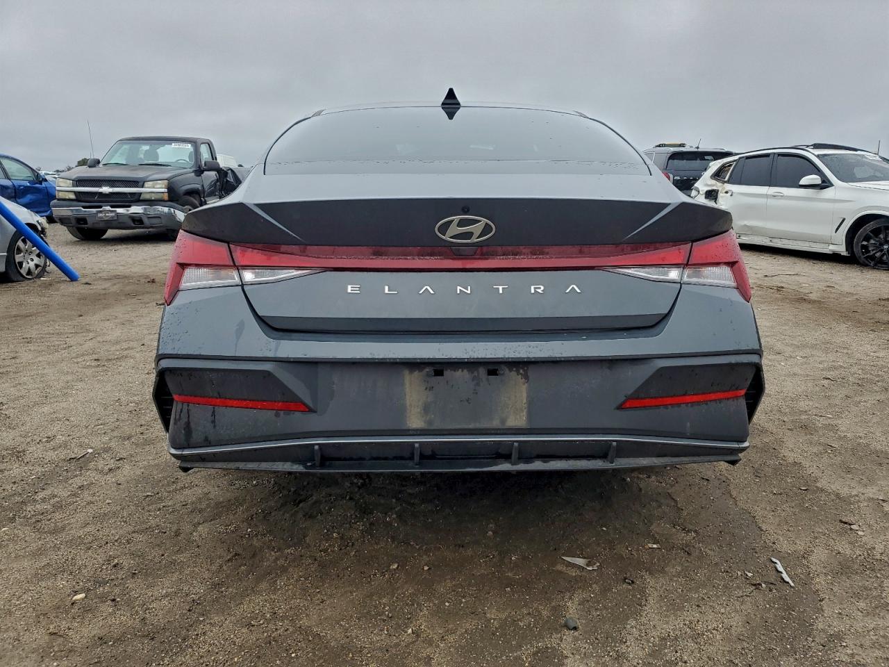 2024 HYUNDAI ELANTRA SE photo 6