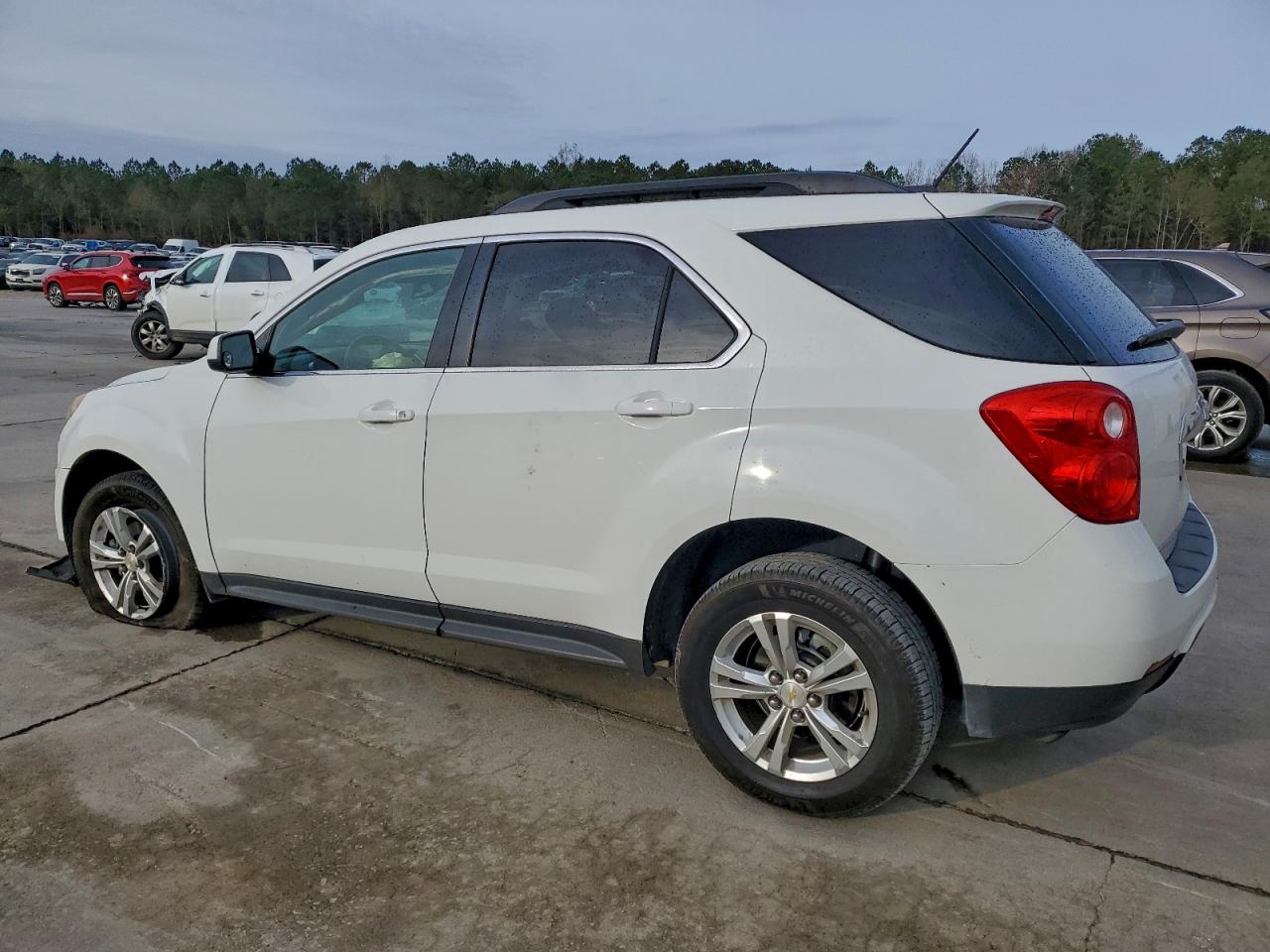 2015 CHEVROLET EQUINOX LT photo 2