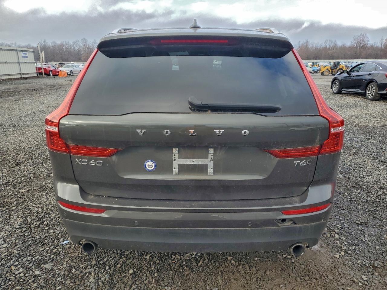 2020 VOLVO XC60 T6 MOMENTUM photo 16