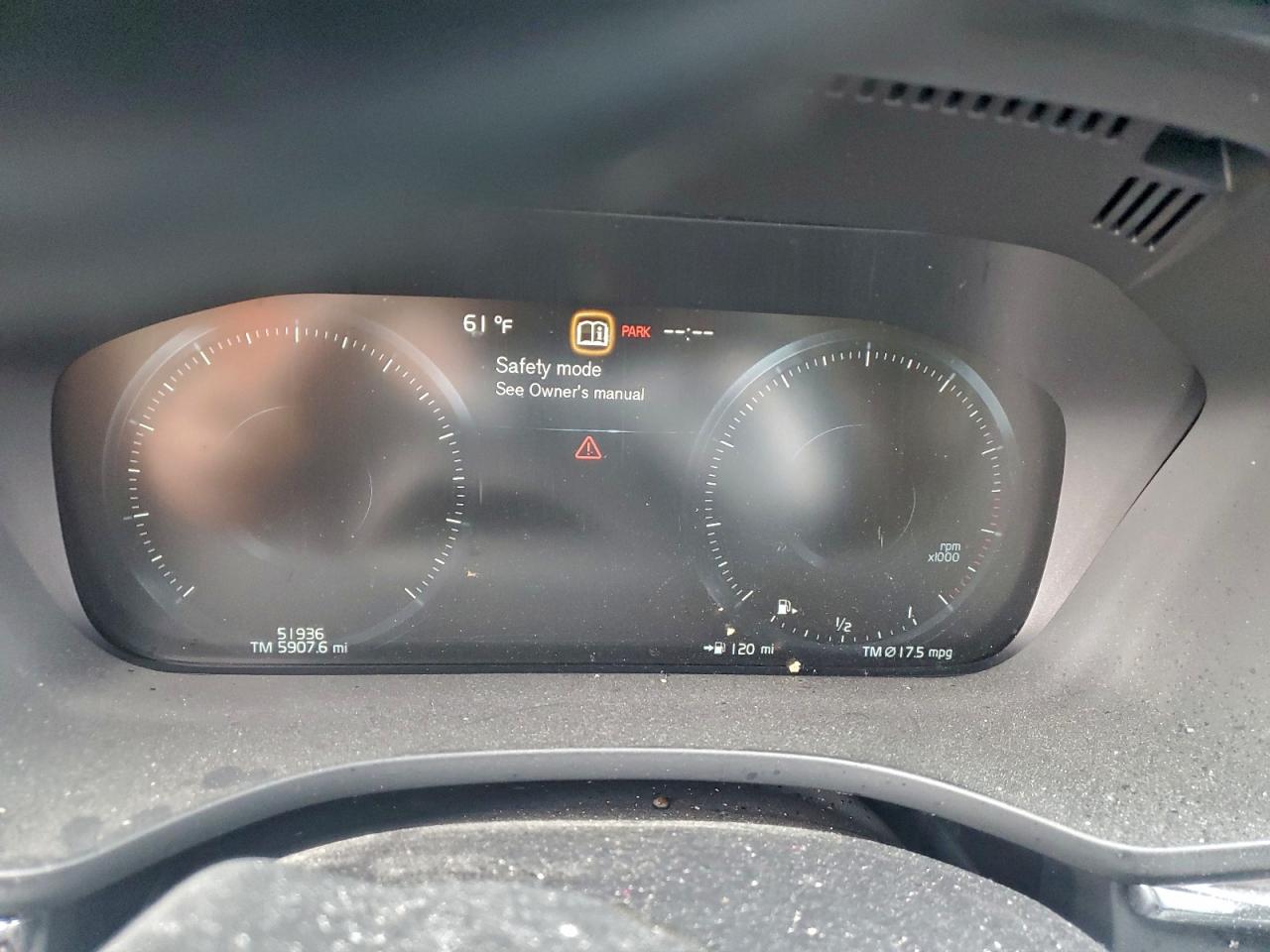 2020 VOLVO XC60 T6 MOMENTUM photo 25