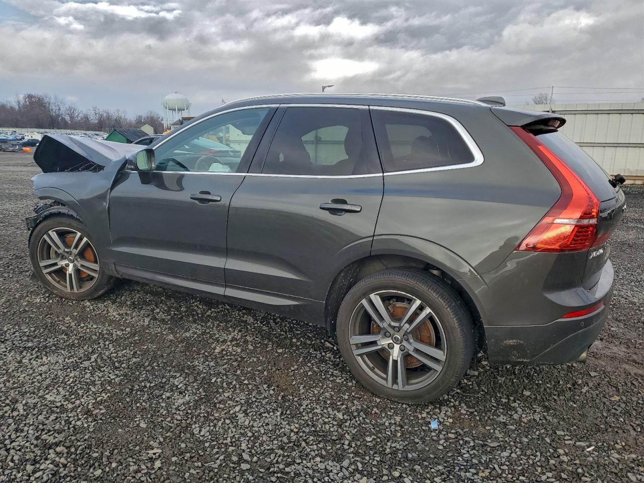 2020 VOLVO XC60 T6 MOMENTUM photo 4