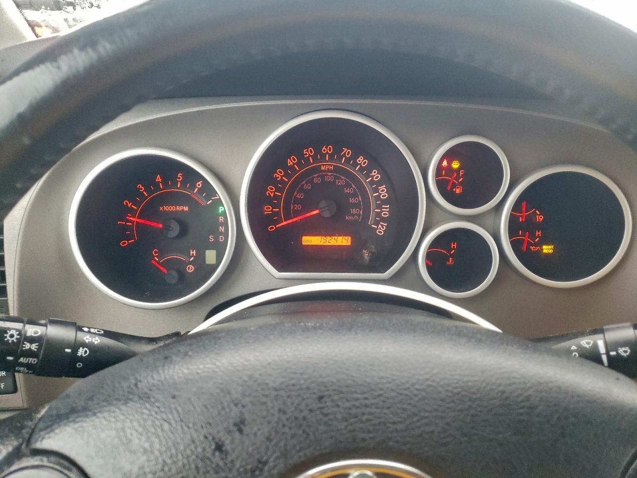 2011 TOYOTA SEQUOIA SR5 photo 17