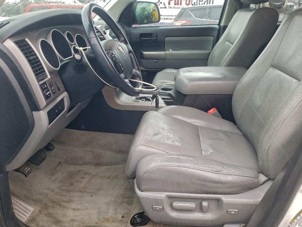 2011 TOYOTA SEQUOIA SR5 photo 13