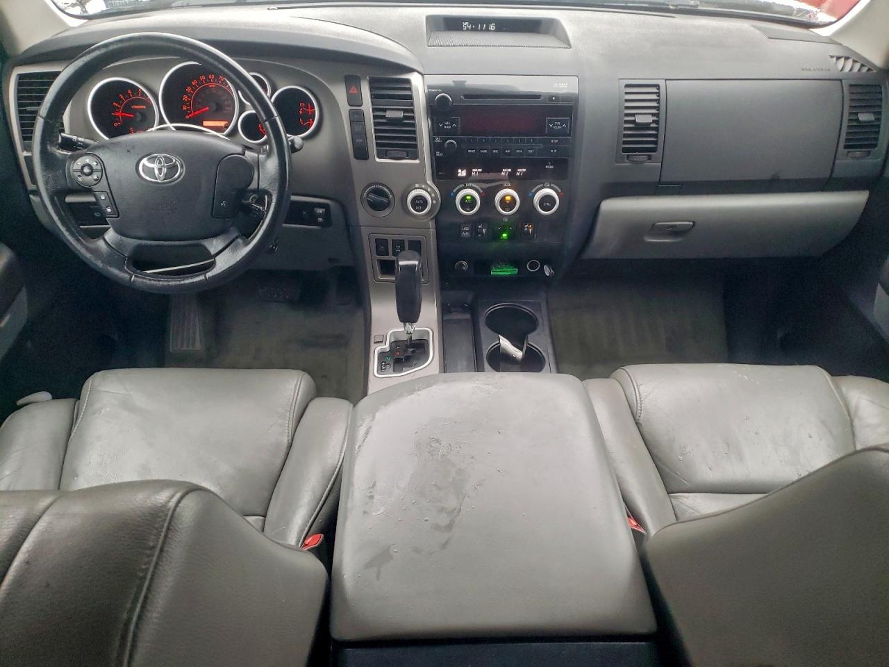 2011 TOYOTA SEQUOIA SR5 photo 15