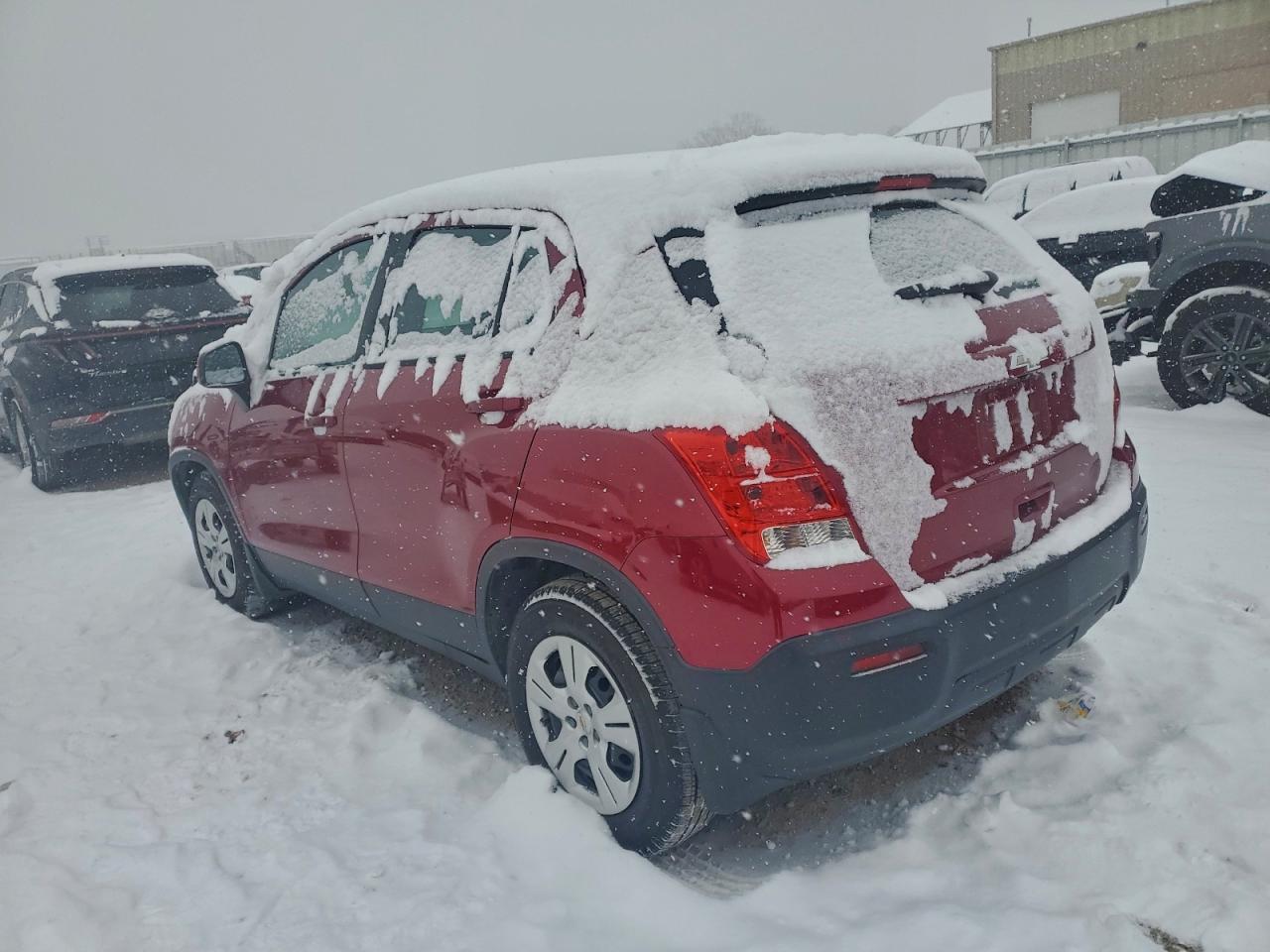 2015 CHEVROLET TRAX LS photo 2