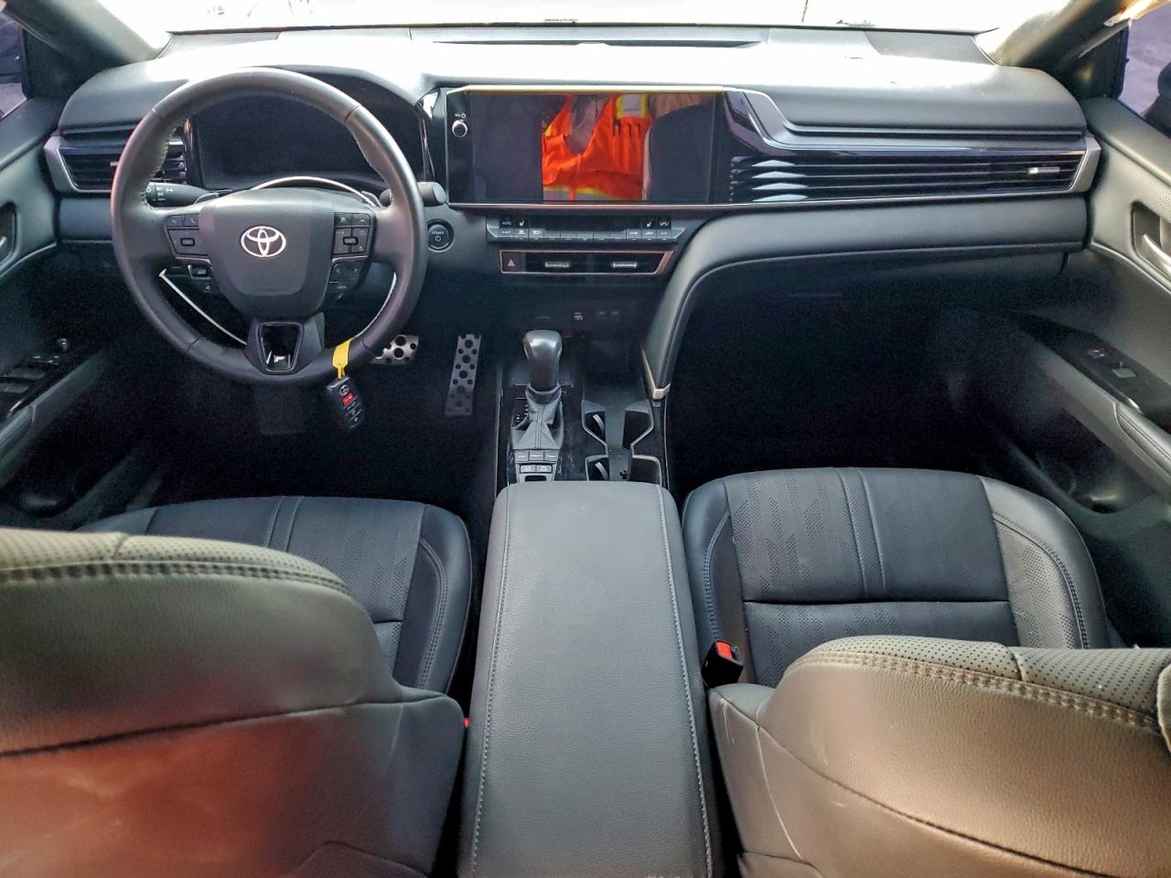 2025 TOYOTA CAMRY XSE photo 8