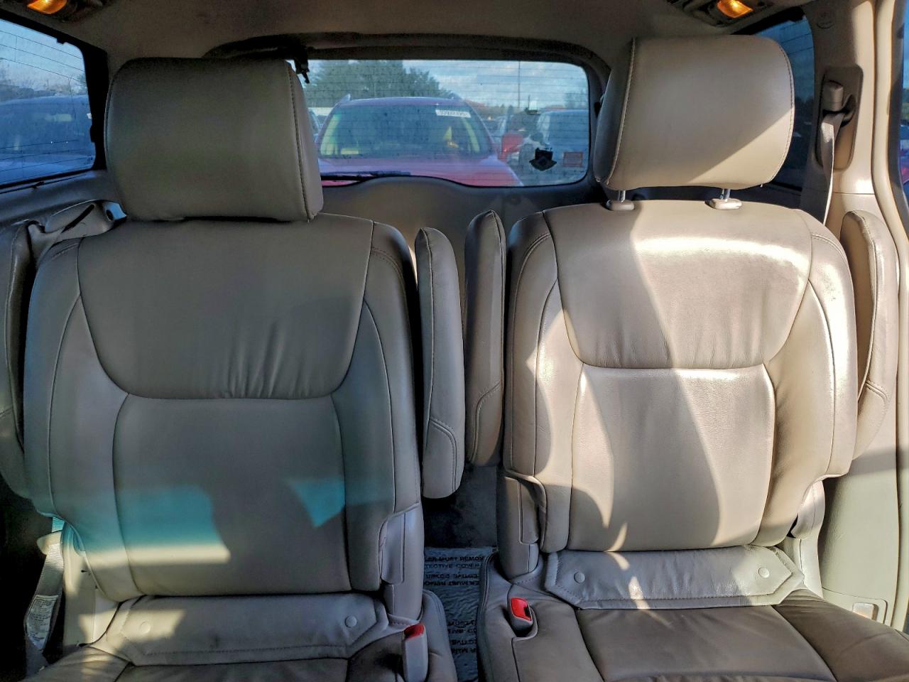 2008 TOYOTA SIENNA XLE photo 10