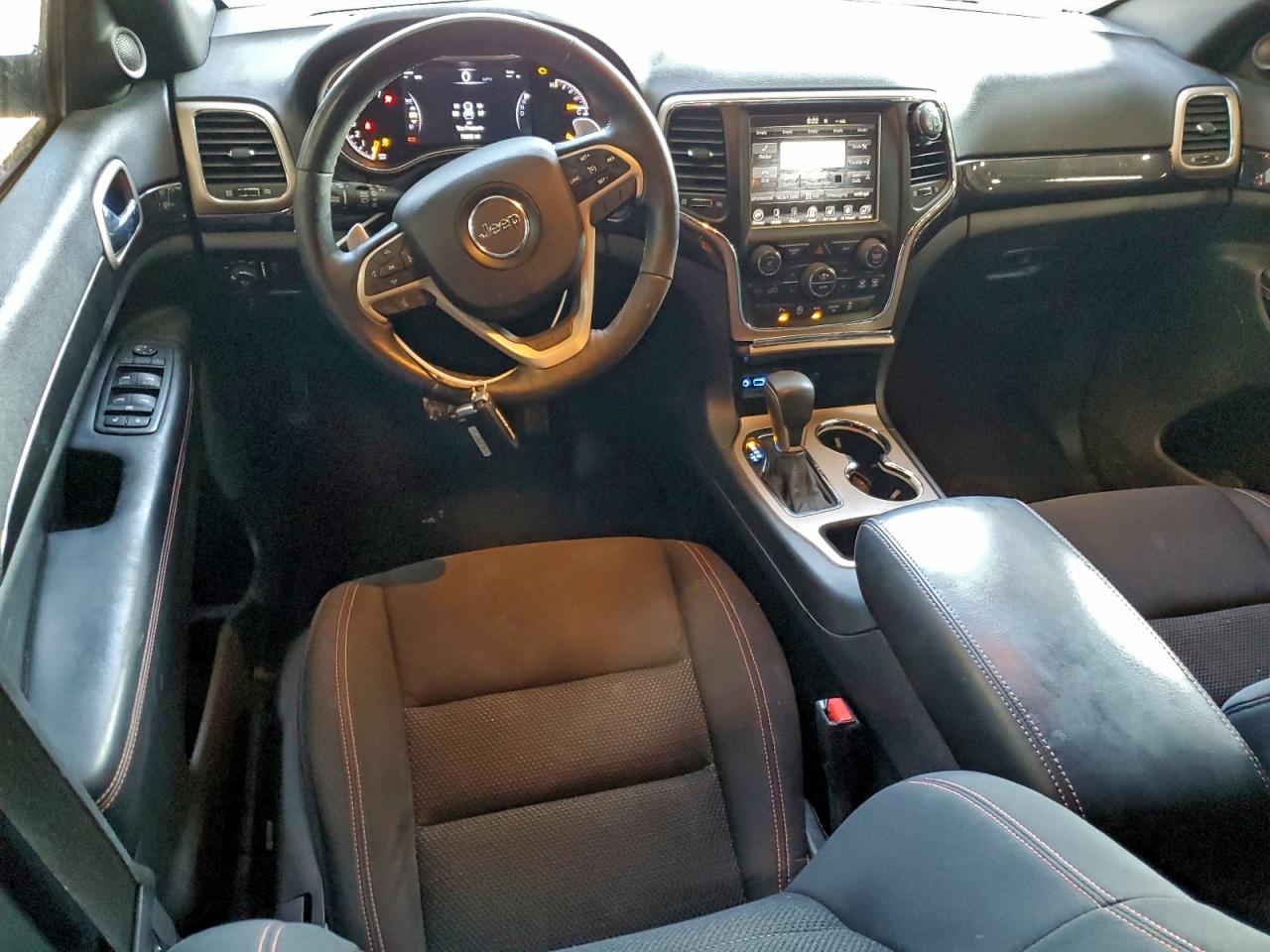 2016 JEEP GRAND CHEROKEE LAREDO photo 8
