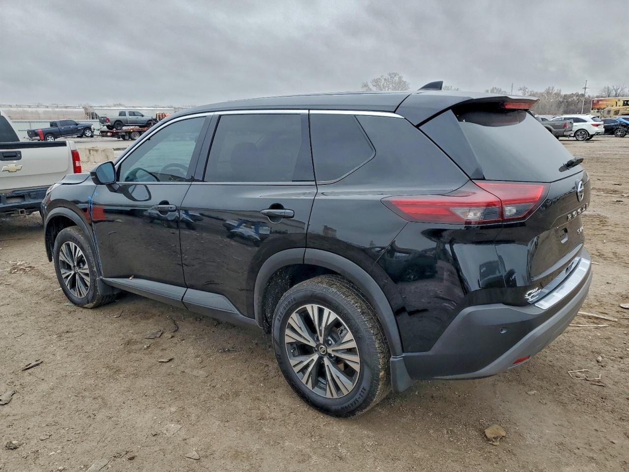 2021 NISSAN ROGUE SV photo 4