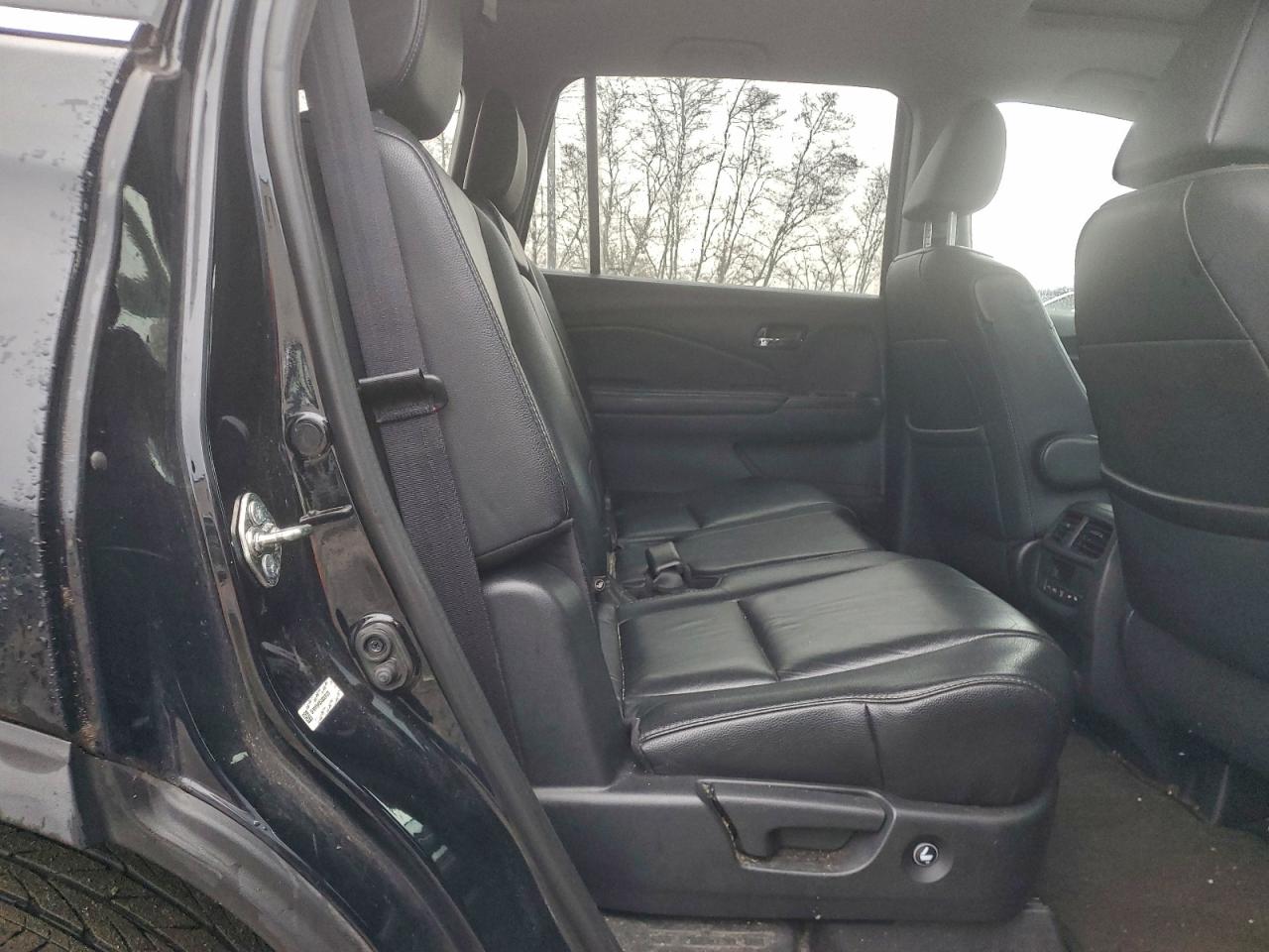 2016 HONDA PILOT EXL photo 11