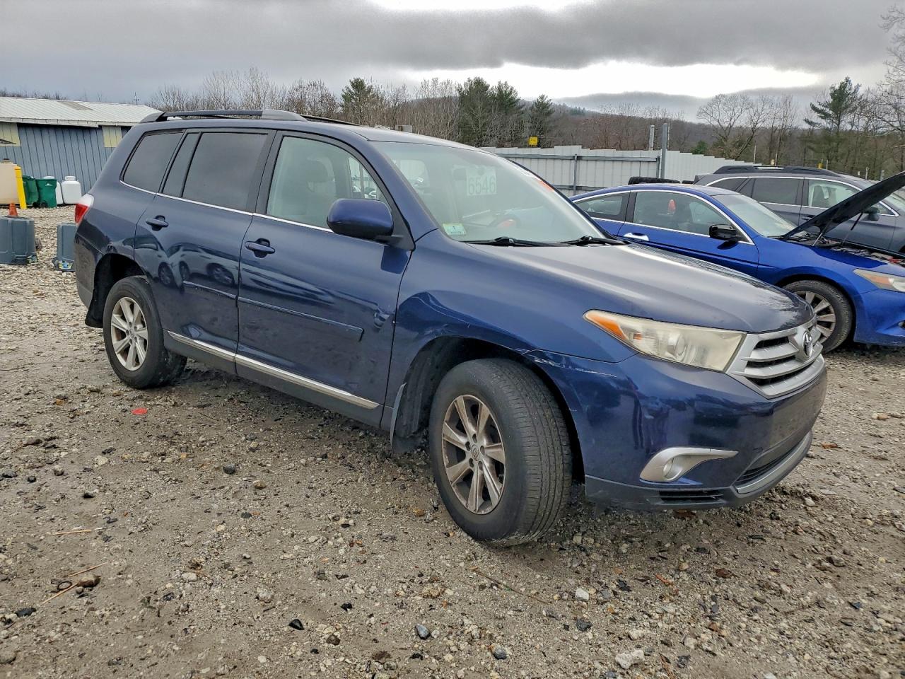 2011 TOYOTA HIGHLANDER BASE photo 4