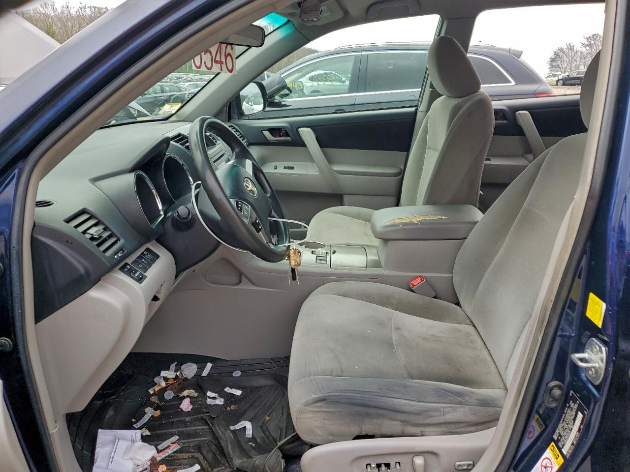 2011 TOYOTA HIGHLANDER BASE photo 7