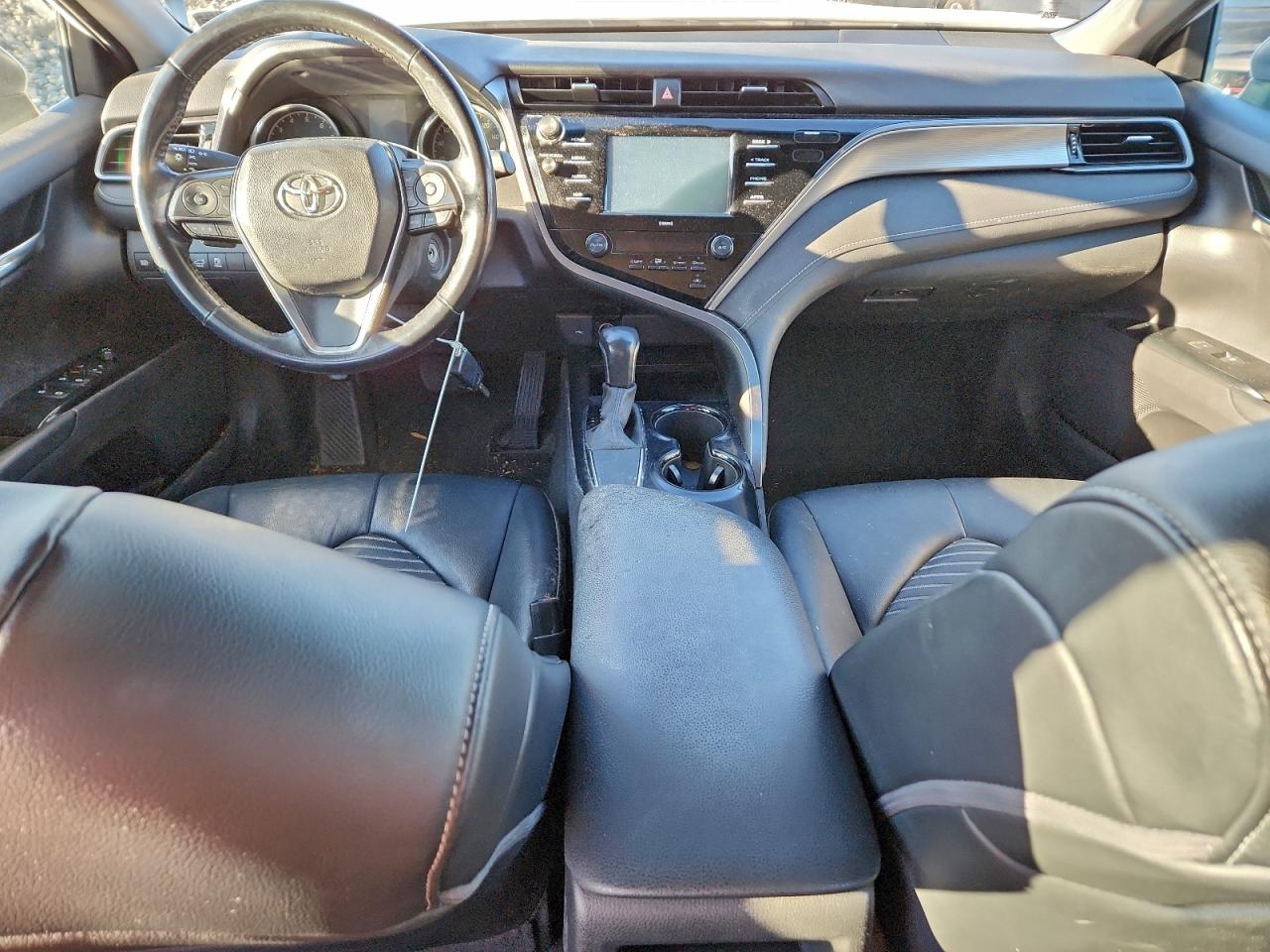 2020 TOYOTA CAMRY SE photo 22