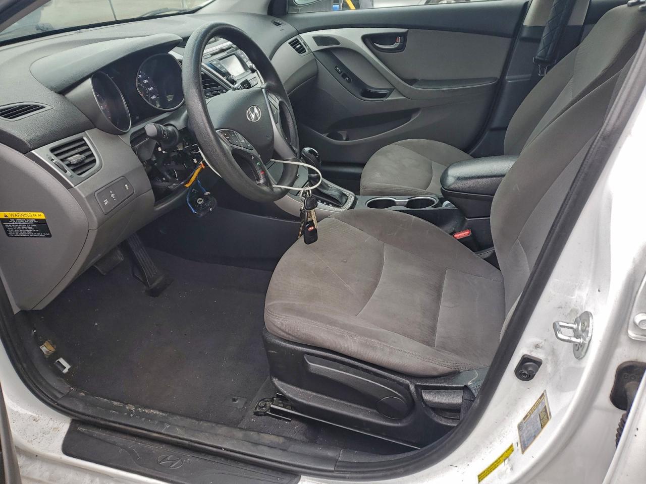 2016 HYUNDAI ELANTRA SE photo 19