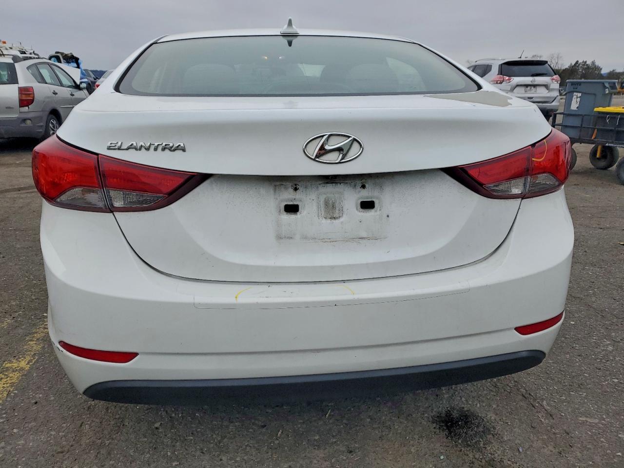 2016 HYUNDAI ELANTRA SE photo 16