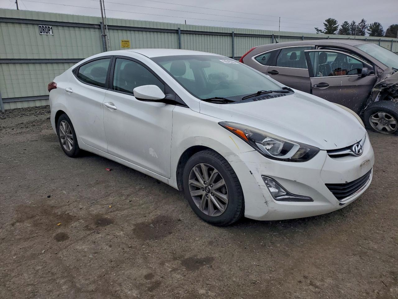 2016 HYUNDAI ELANTRA SE photo 10
