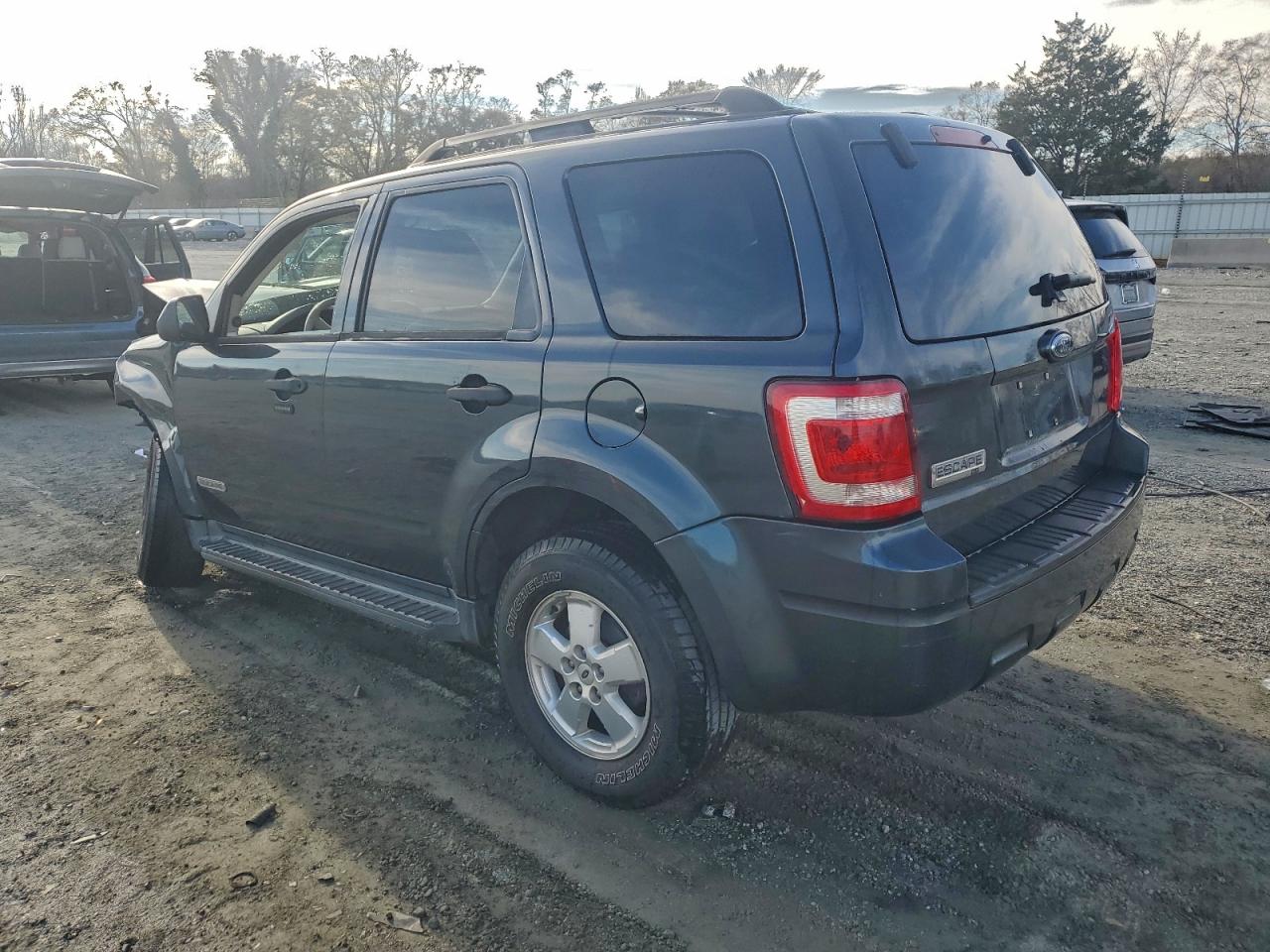 2008 FORD ESCAPE XLT photo 3