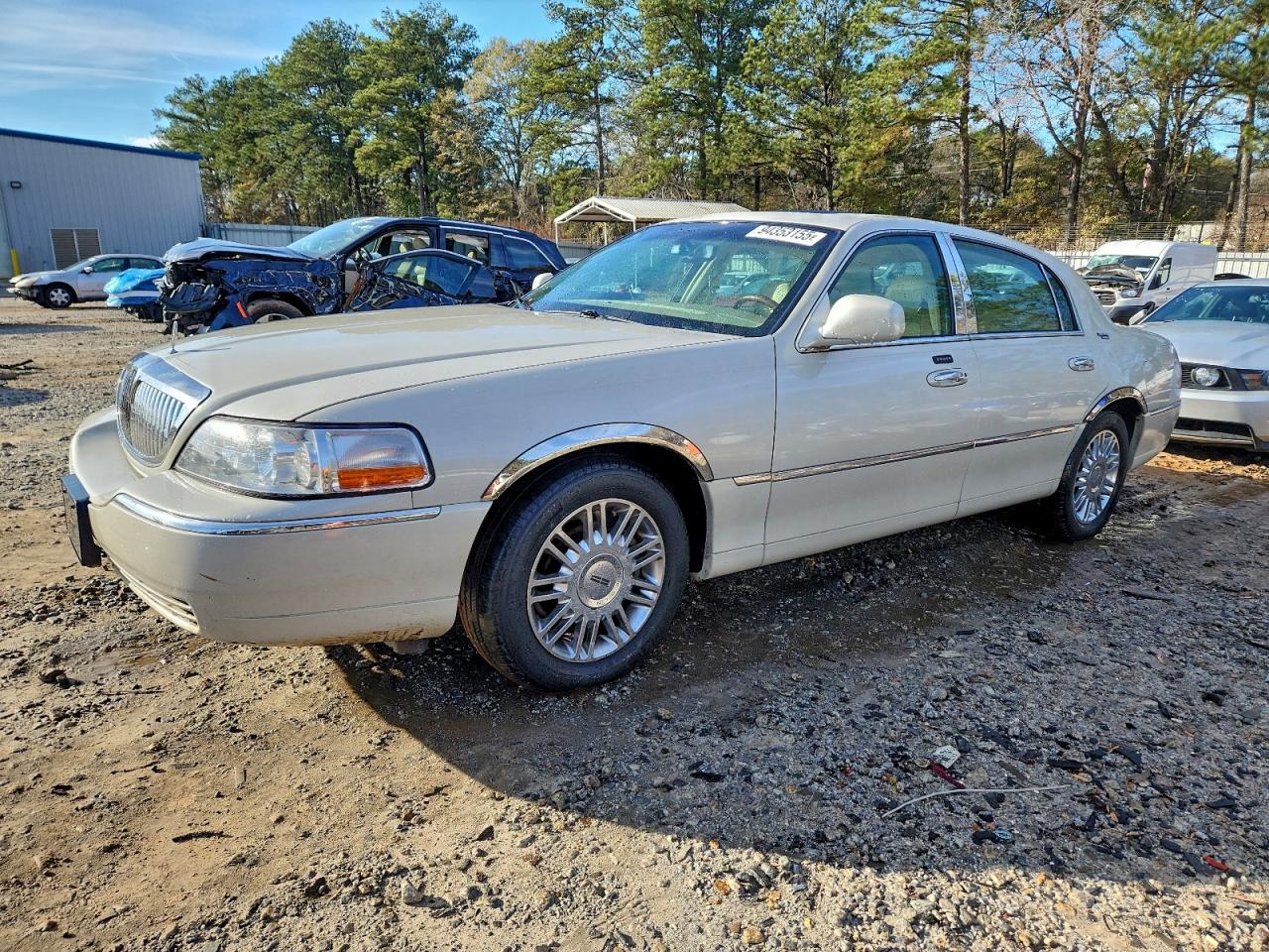 2006 LINCOLN TOWN CAR