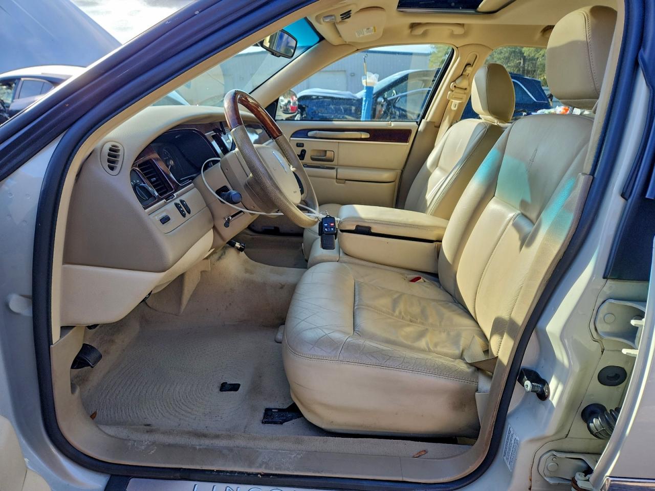 2006 LINCOLN TOWN CAR SIGNATURE LIMITED photo 7
