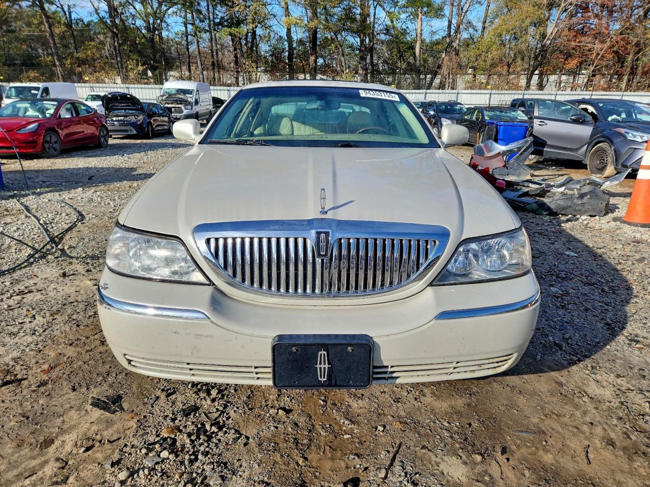 2006 LINCOLN TOWN CAR SIGNATURE LIMITED photo 5