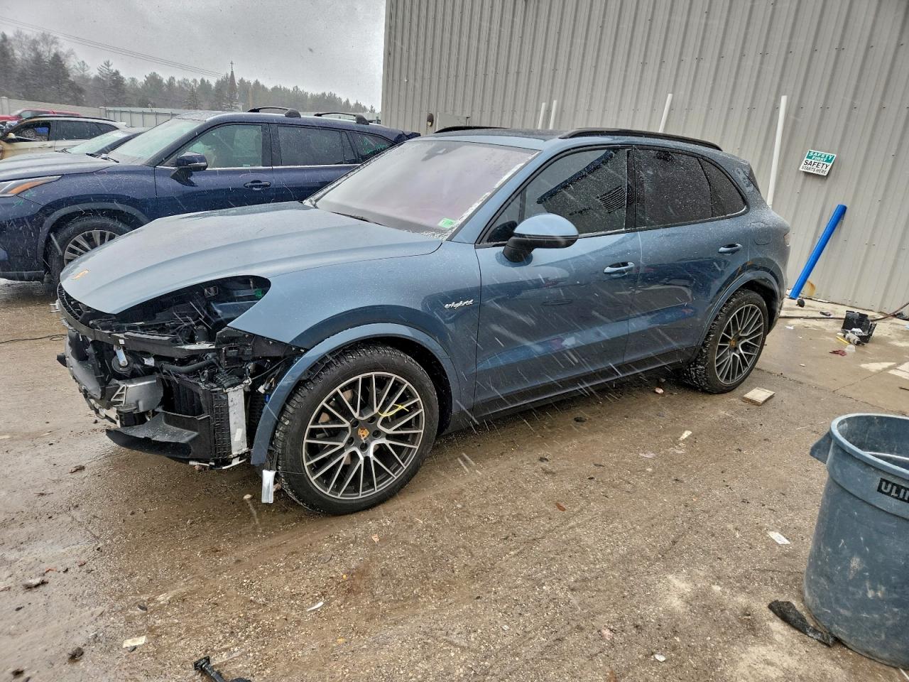 2020 PORSCHE CAYENNE