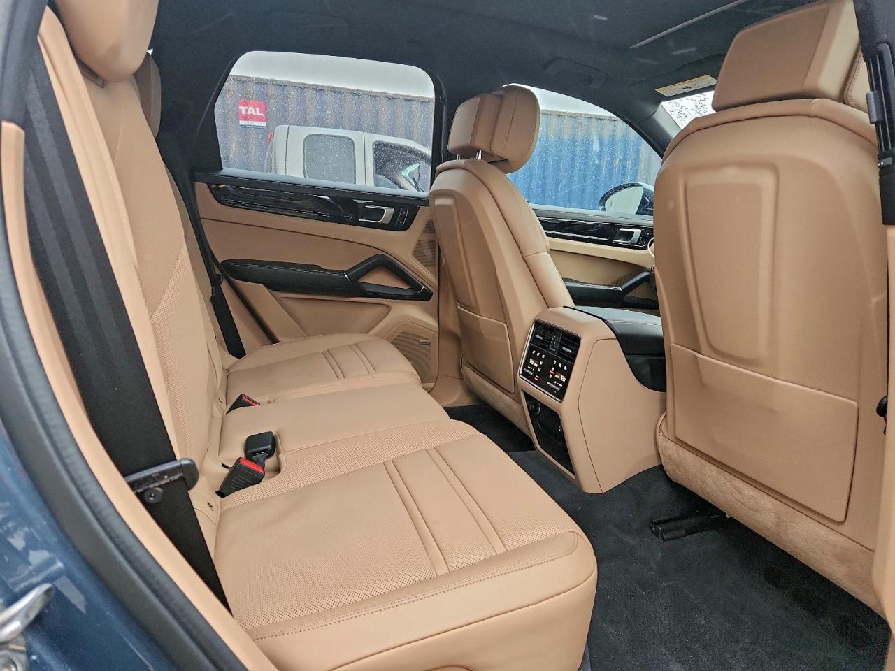 2020 PORSCHE CAYENNE E-HYBRID photo 11