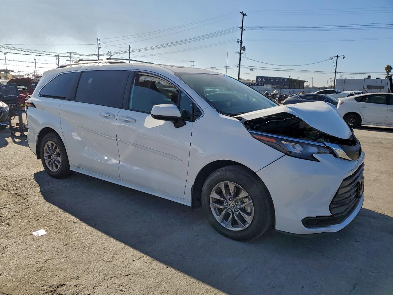 2025 TOYOTA SIENNA LE 8-PASSENGER photo 7