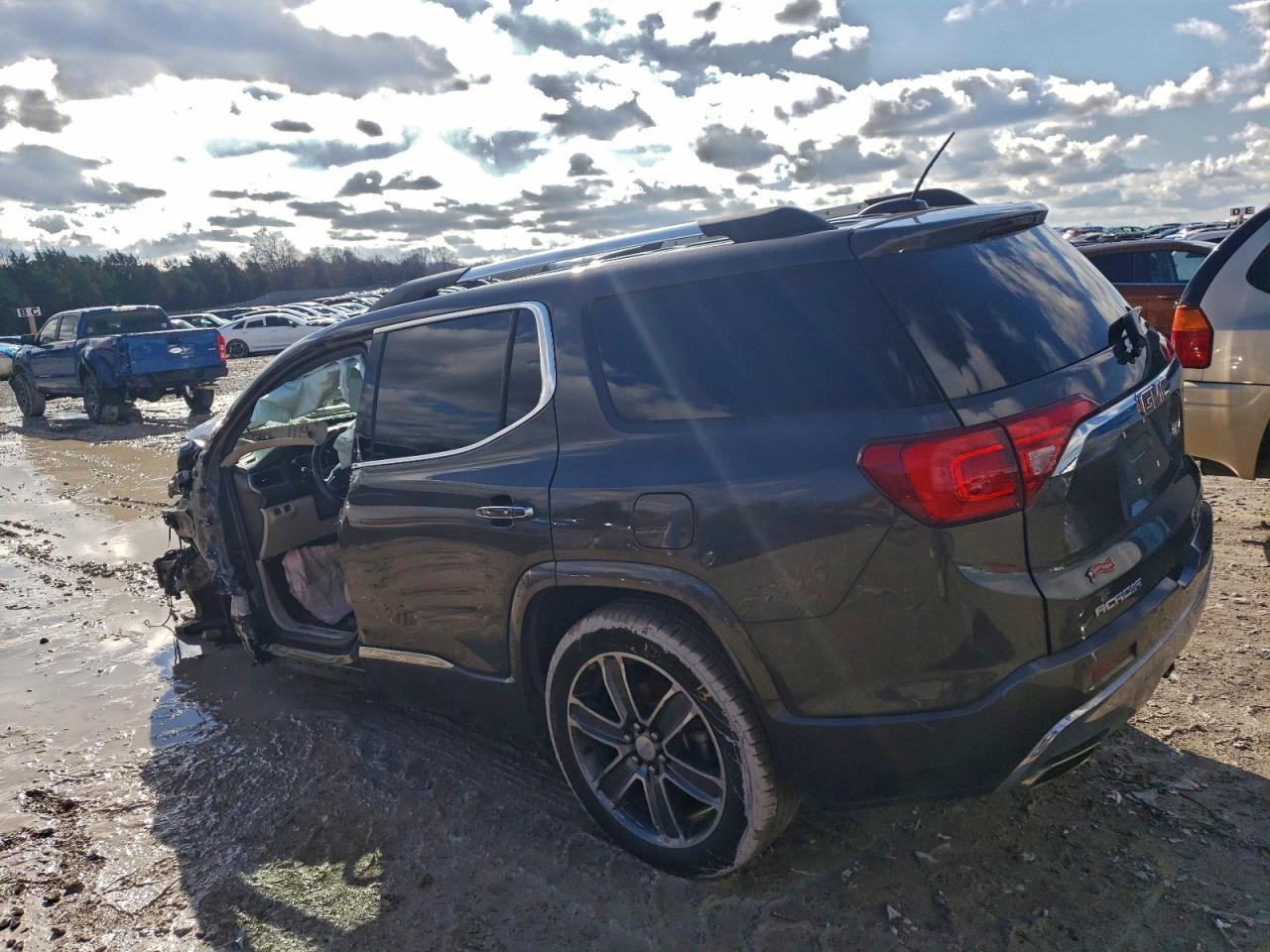 2019 GMC ACADIA DENALI photo 2