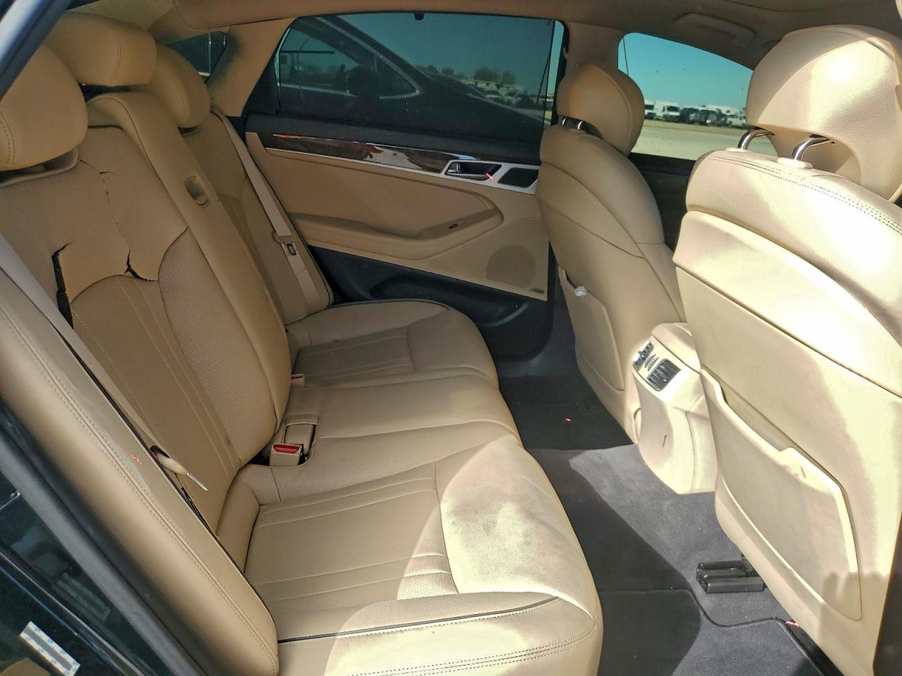 2015 HYUNDAI GENESIS 3.8L photo 10