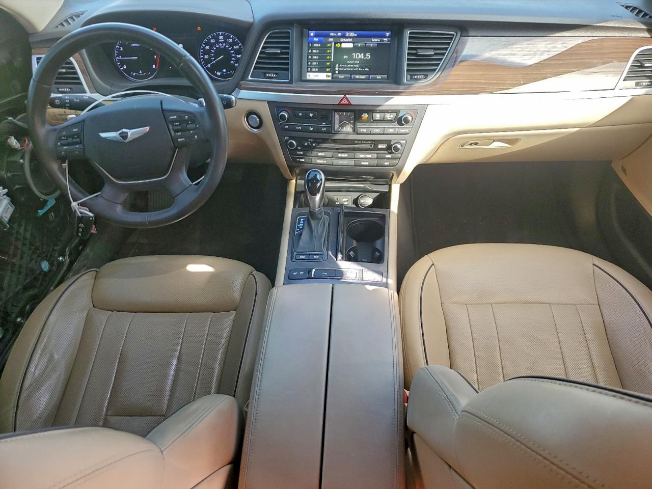 2015 HYUNDAI GENESIS 3.8L photo 8