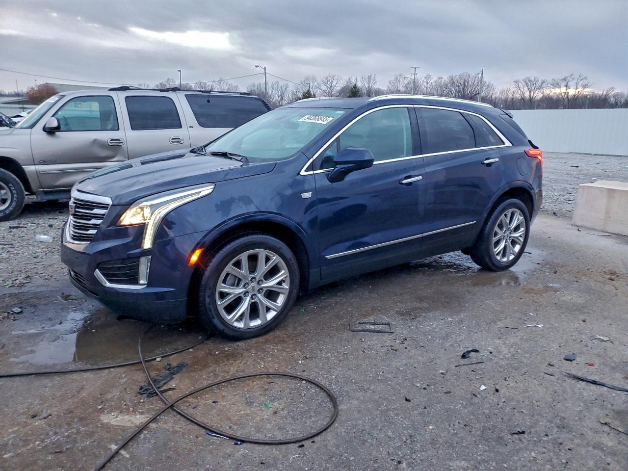 2017 CADILLAC XT5