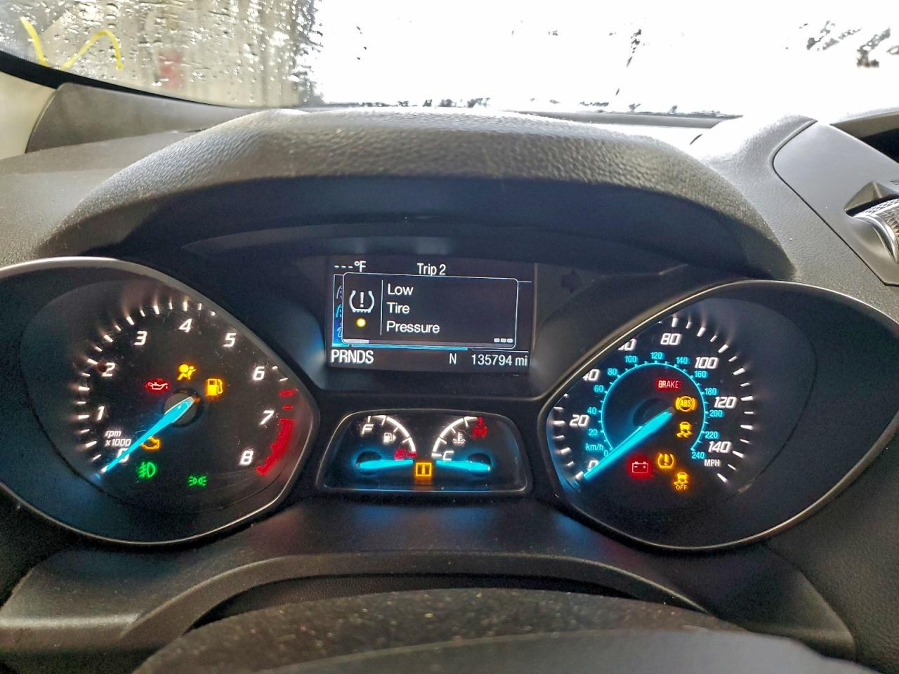 2016 FORD ESCAPE SE photo 9