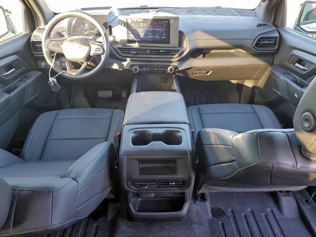 2024 CHEVROLET SILVERADO photo 14